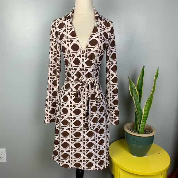 geometric print wrap dress
